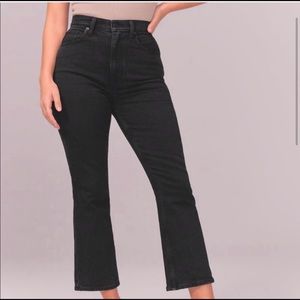 ABERCROMBIE & FITCH Black Denim Ultra High Rise Kick Flare, Curve Love-Size 2/26